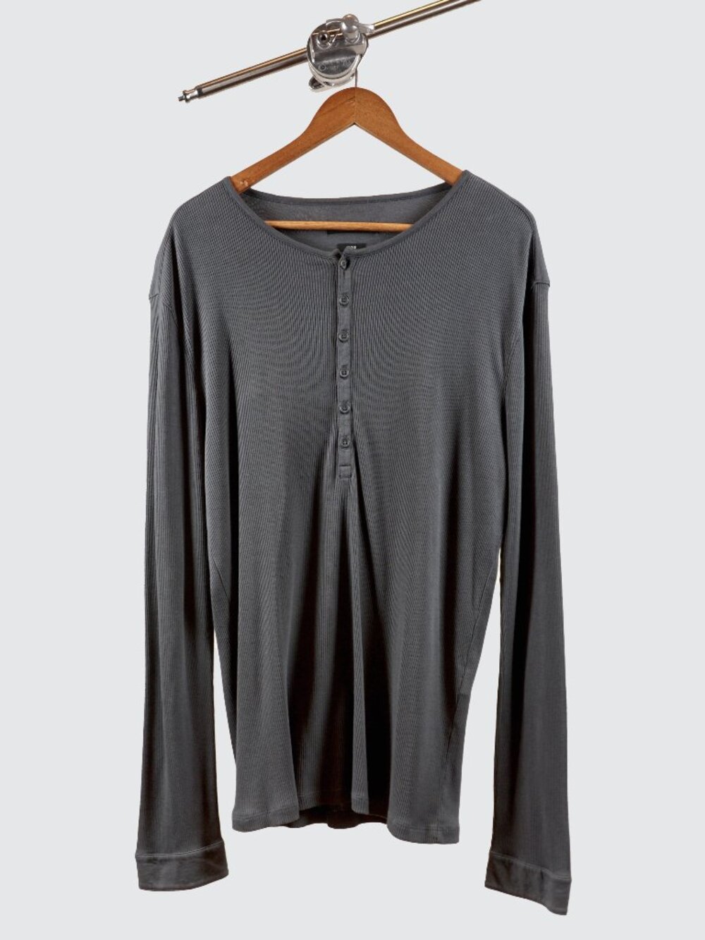 John Varvatos USA Luxe Men's Large Charcoal Ribbed Long Sleeve Henley
